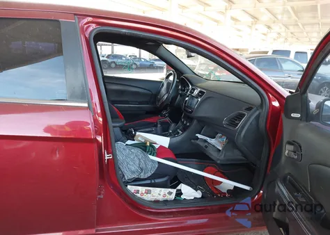 2013 Chrysler 200 Limited z USA, uszkodzony, nr VIN 1C3CCBCG9DN578801